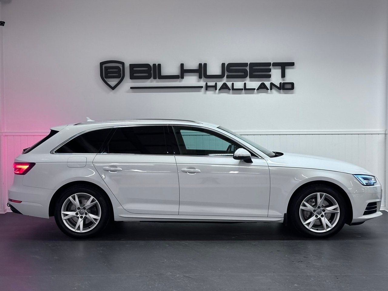 Audi A4 2018, bild 7/26