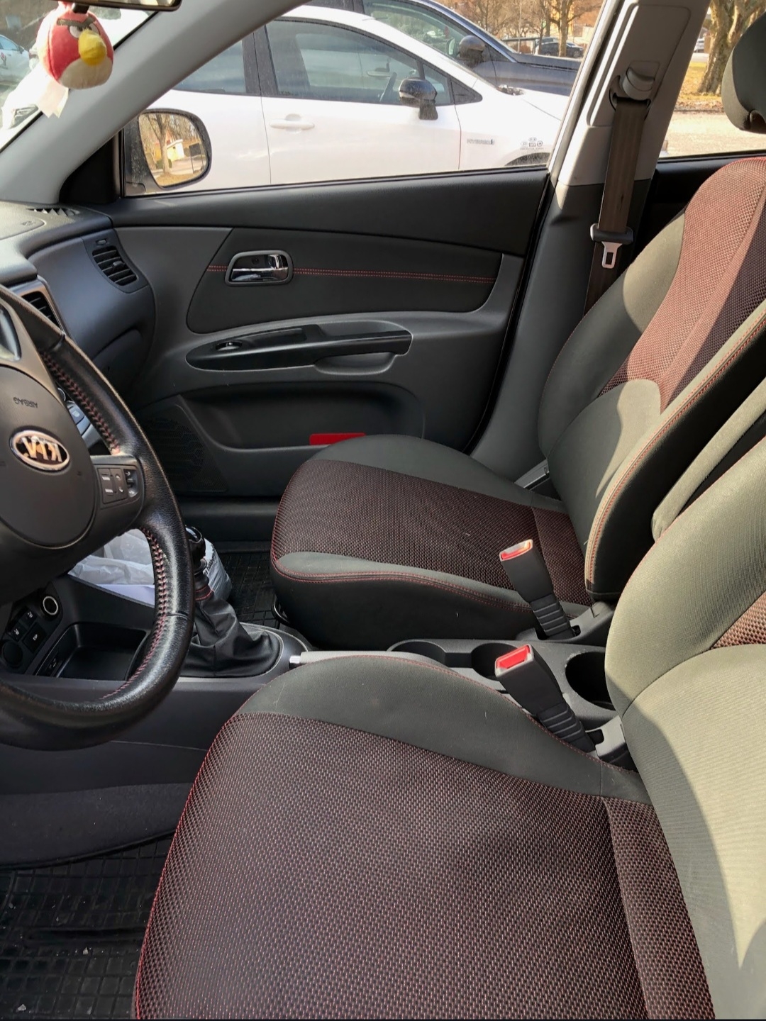 Kia Rio 1.4 Manuell 2010, bild 3/8