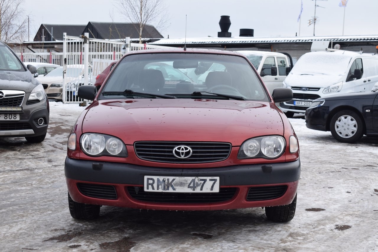Toyota Corolla Liftback 1.4 VVT-i 2000, bild 2/10