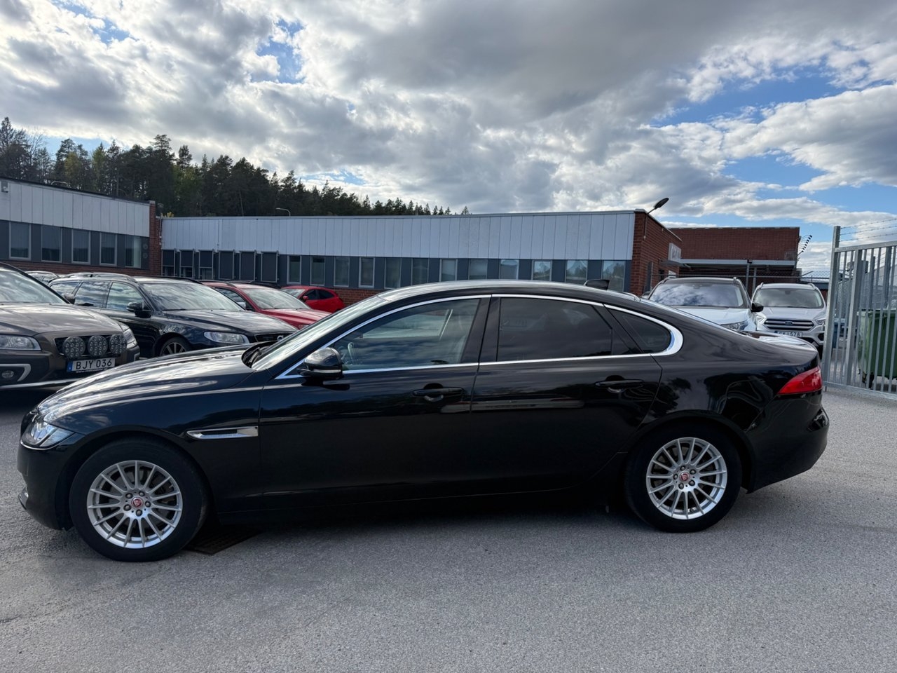 Jaguar XF 20d 180hk Automat 2016, bild 3/10