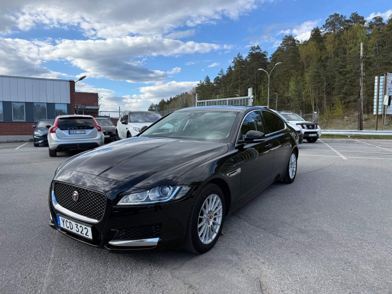 Jaguar XF 20d 180hk Automat 2016, bild 2/10