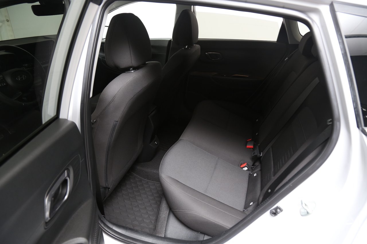 Hyundai Bayon 1.0 T-GDI Advanced 2025, bild 6/23
