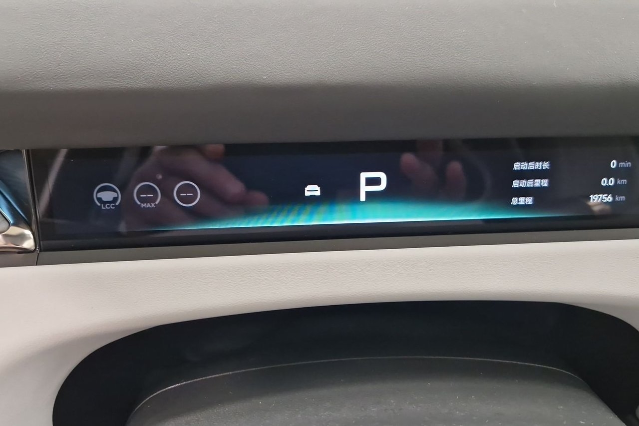XPENG P7+ AWD PERFORMANCE 2026, bild 7/10