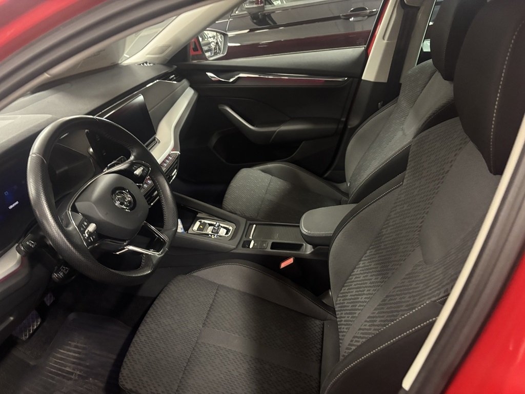 Skoda Octavia 2021, bild 4/6