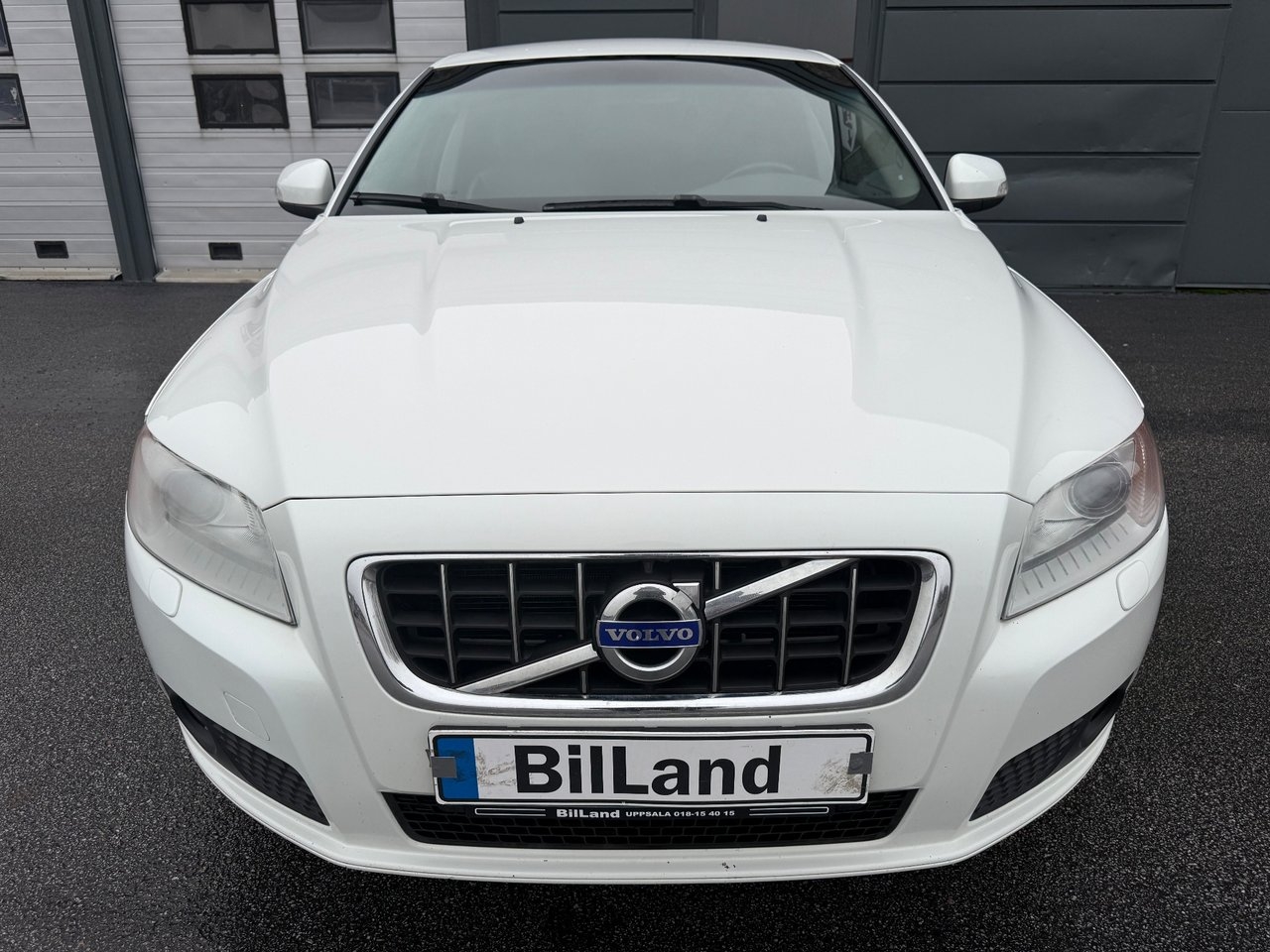 Volvo V70 2010, photo 2/10
