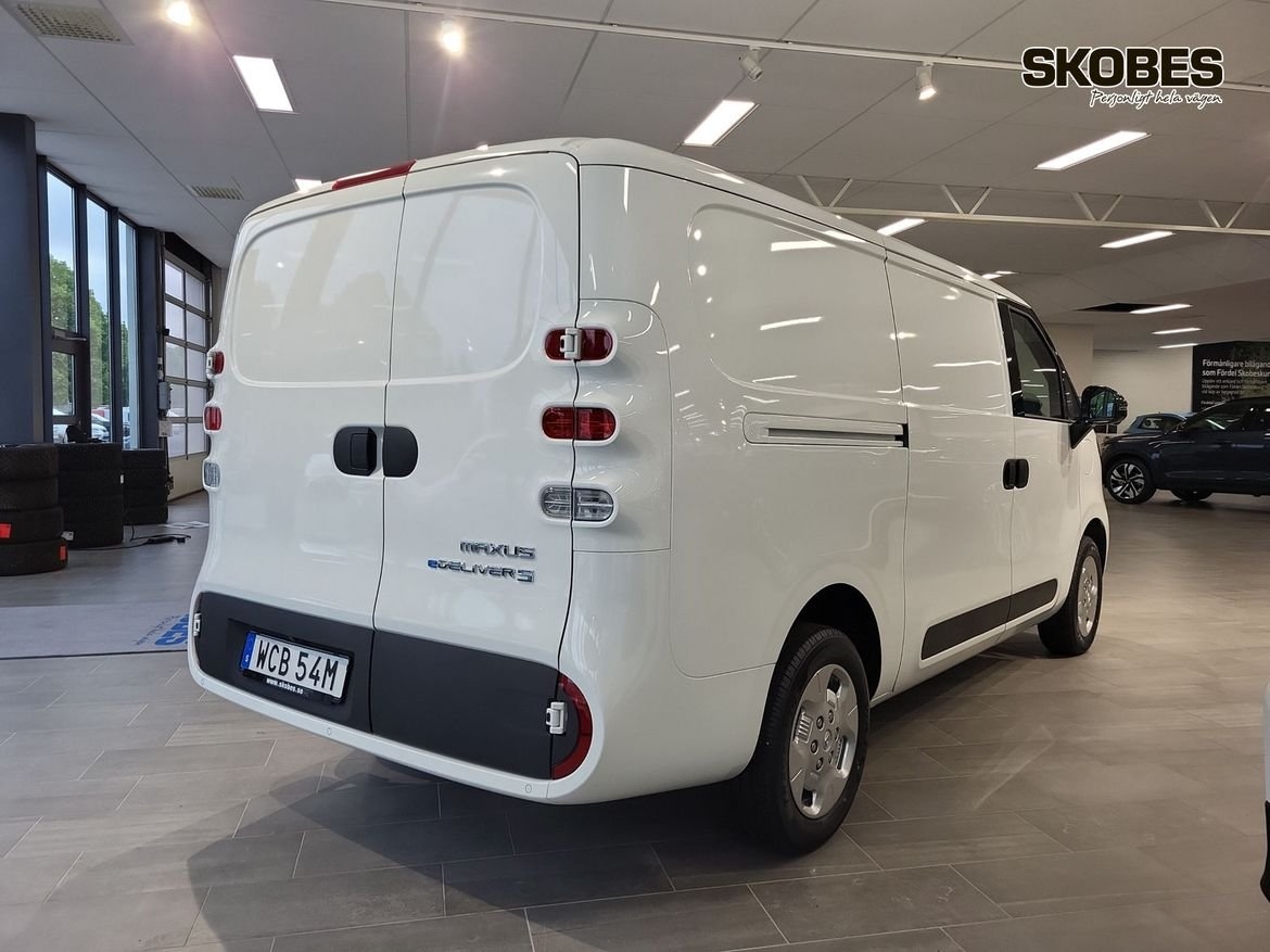 Maxus e-Deliver 3 L1H1 64 kWh Skåp 2025, bild 7/10