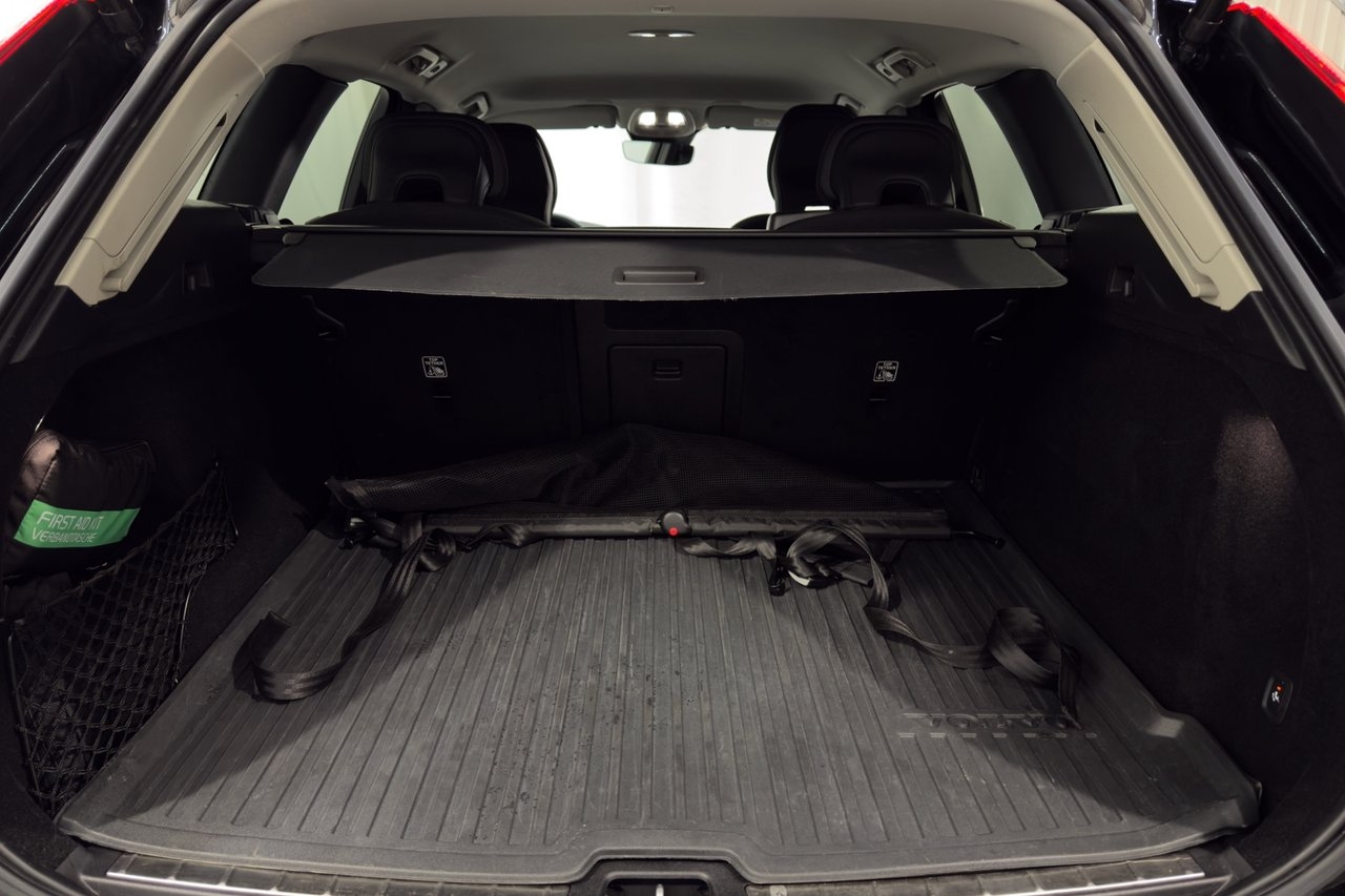 Volvo XC60 B4 AWD GOOGLE DRAG 2022, kuva 7/10