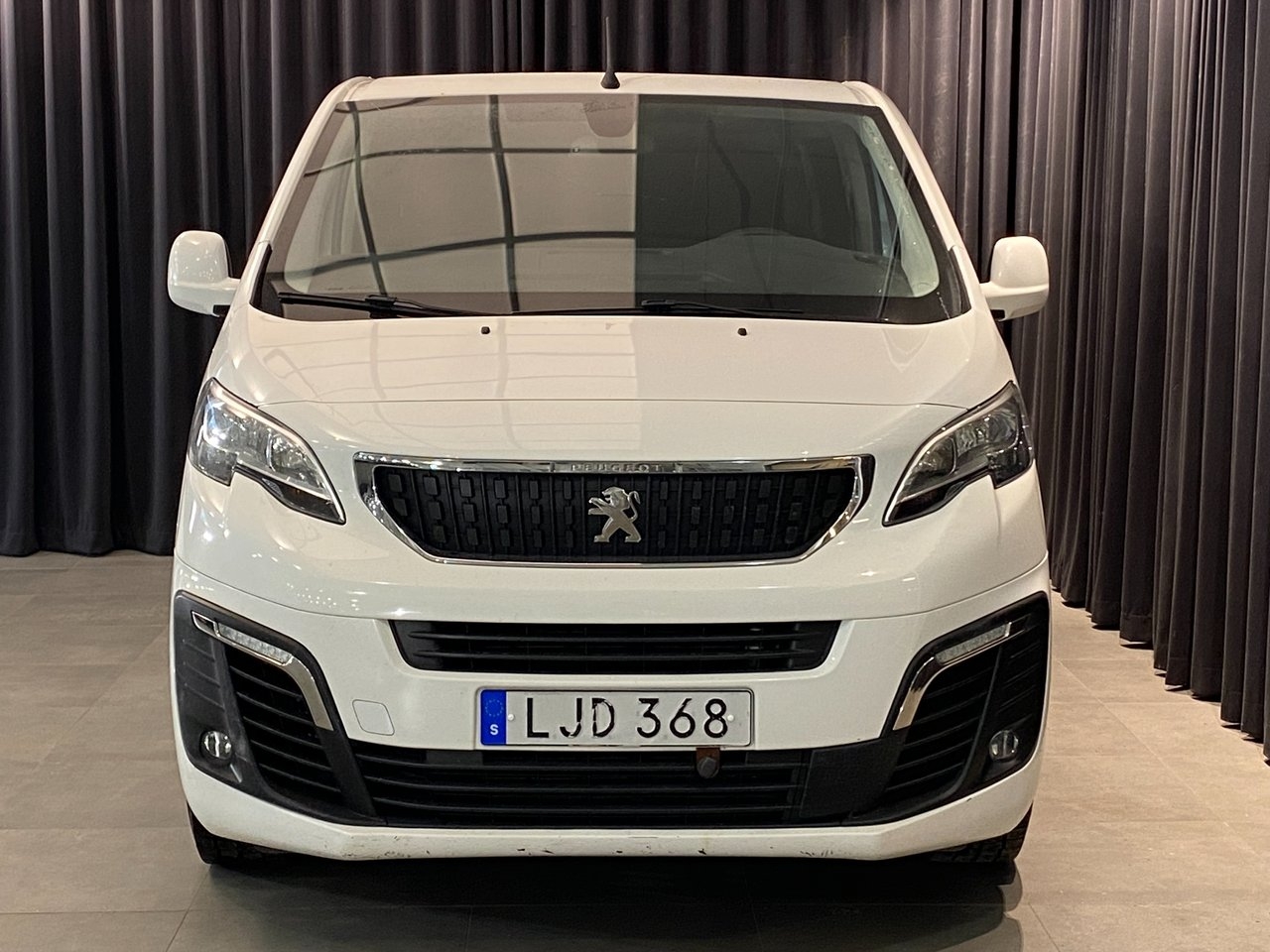 Peugeot Traveller 1.6 BlueHDi AUT 2018, bild 4/10
