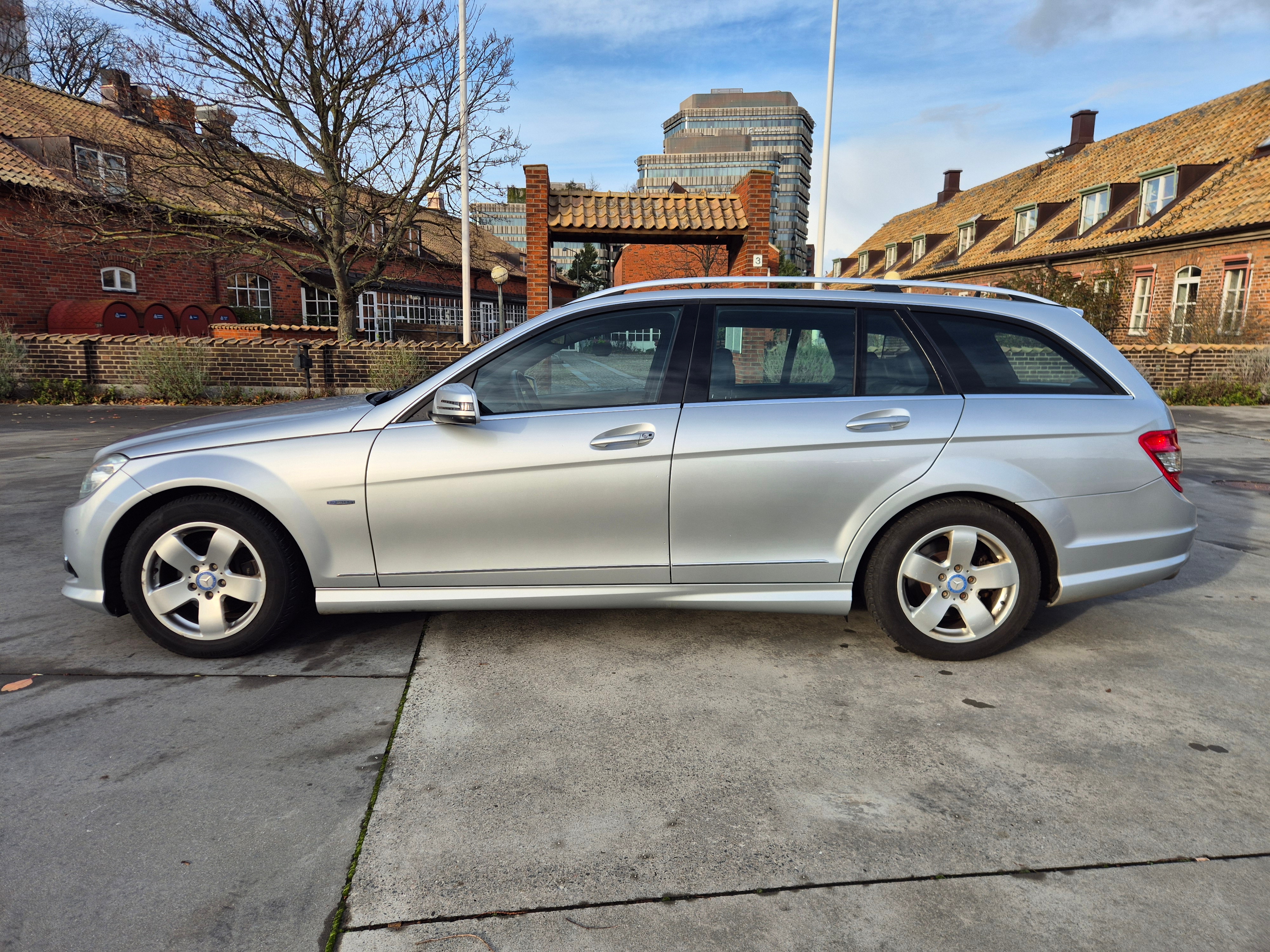 Mercedes-Benz C 180 Kompressor AMG 2010, kuva 7/10