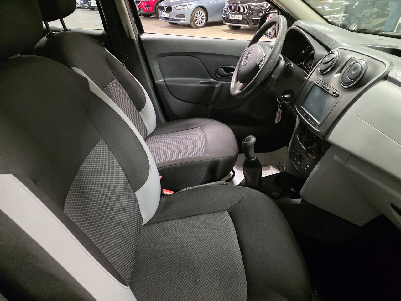 Dacia Sandero 2015, bild 7/10