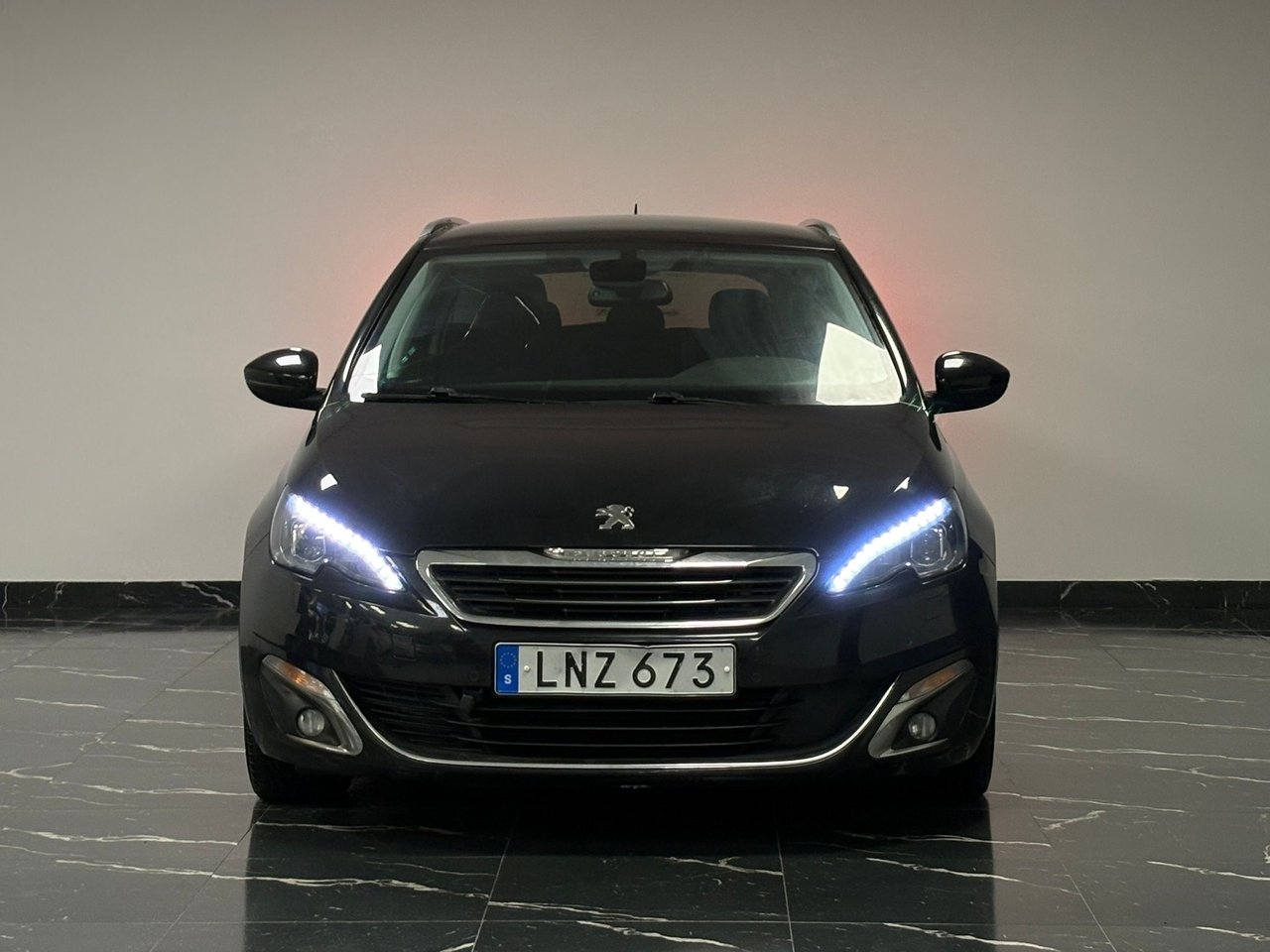 Peugeot 308 2014, kuva 2/10