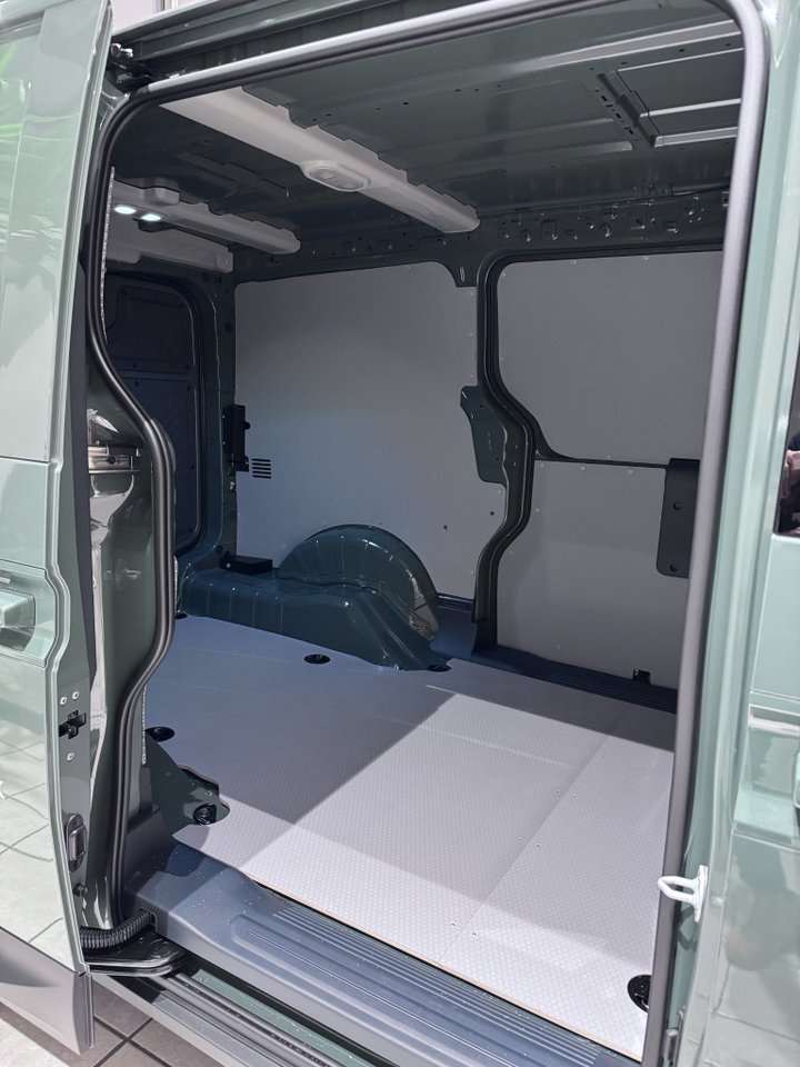 Kia PV5 Cargo Plus Pro 71.2 kWh 2026, bild 7/20