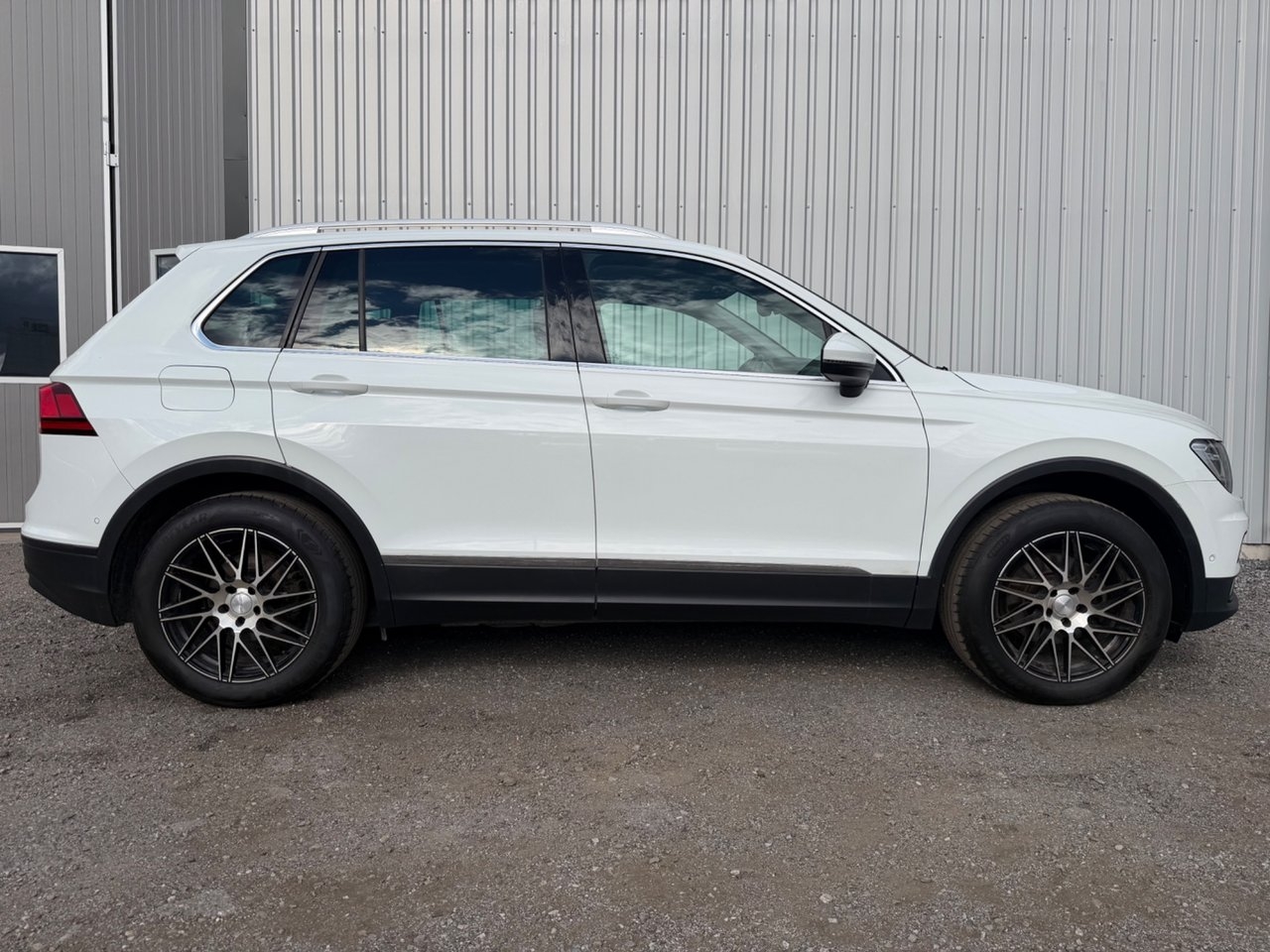 Volkswagen Tiguan 2017, bild 5/23