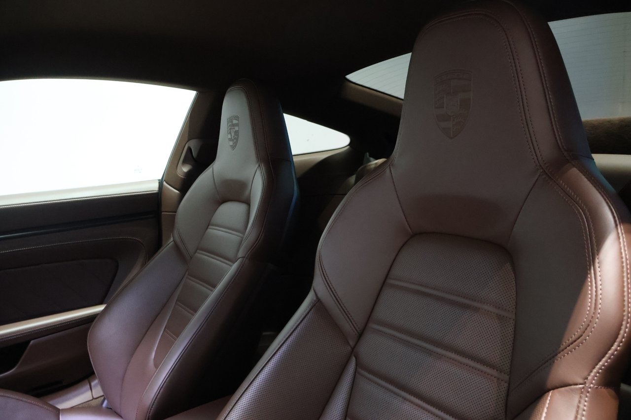 Porsche 911 Carrera 4 GTS 2024, photo 6/10