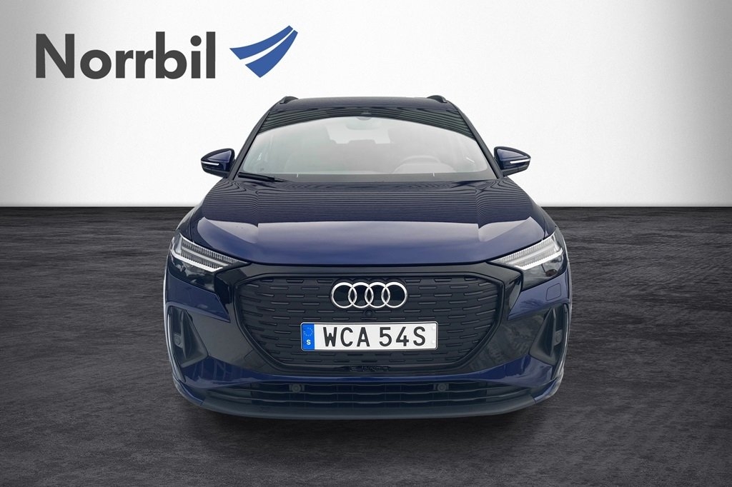 Audi Q4 e-tron 2025, photo 2/10