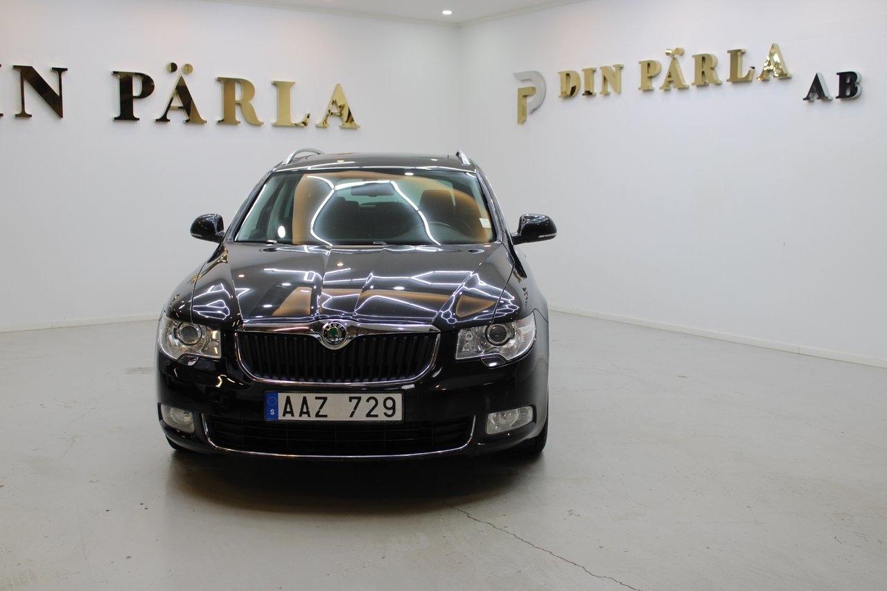 Skoda Superb 2011, bild 3/10