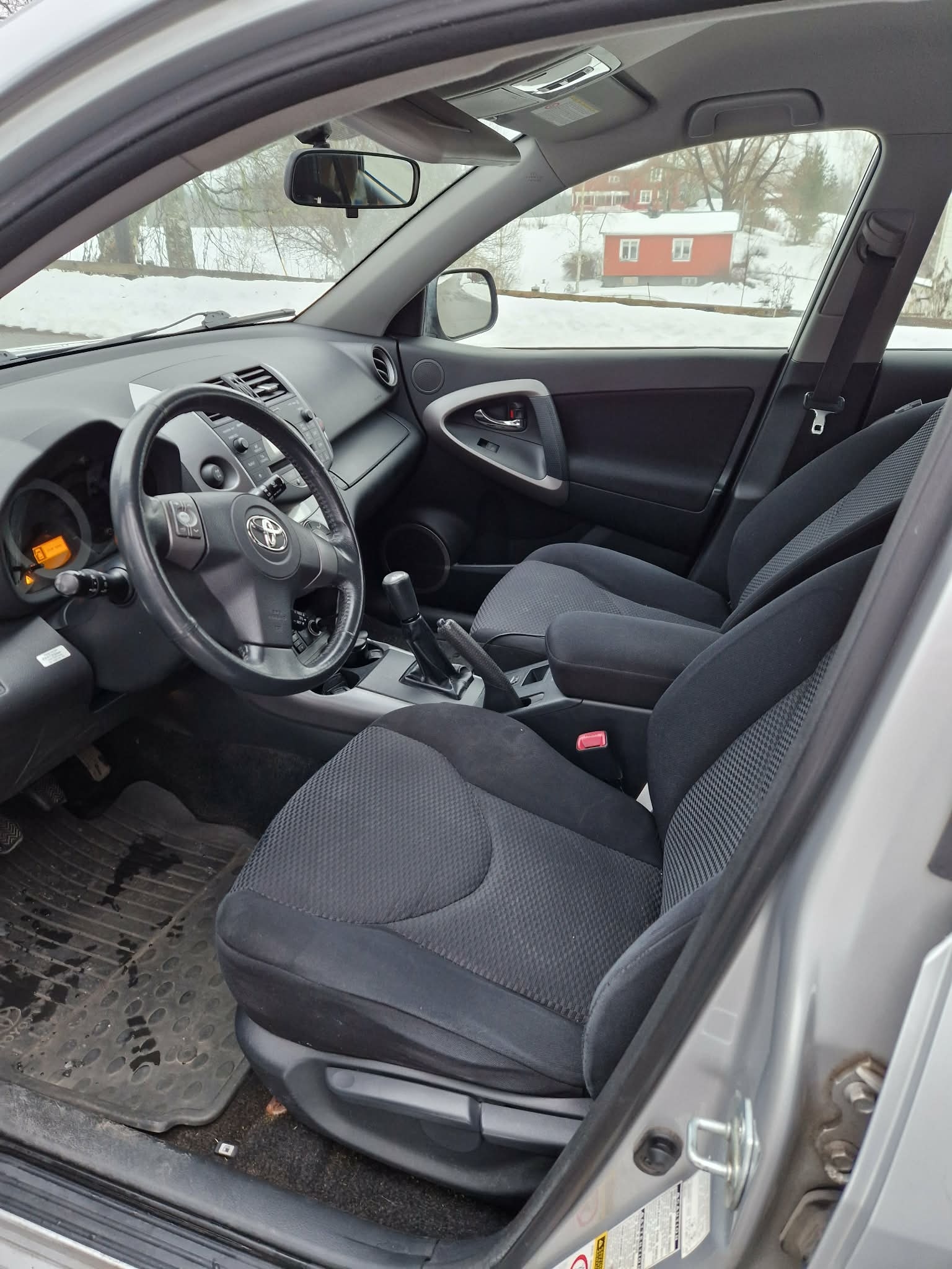 Toyota RAV4 2.0 VVT-i 4x4 Manuell 2007, kuva 6/7
