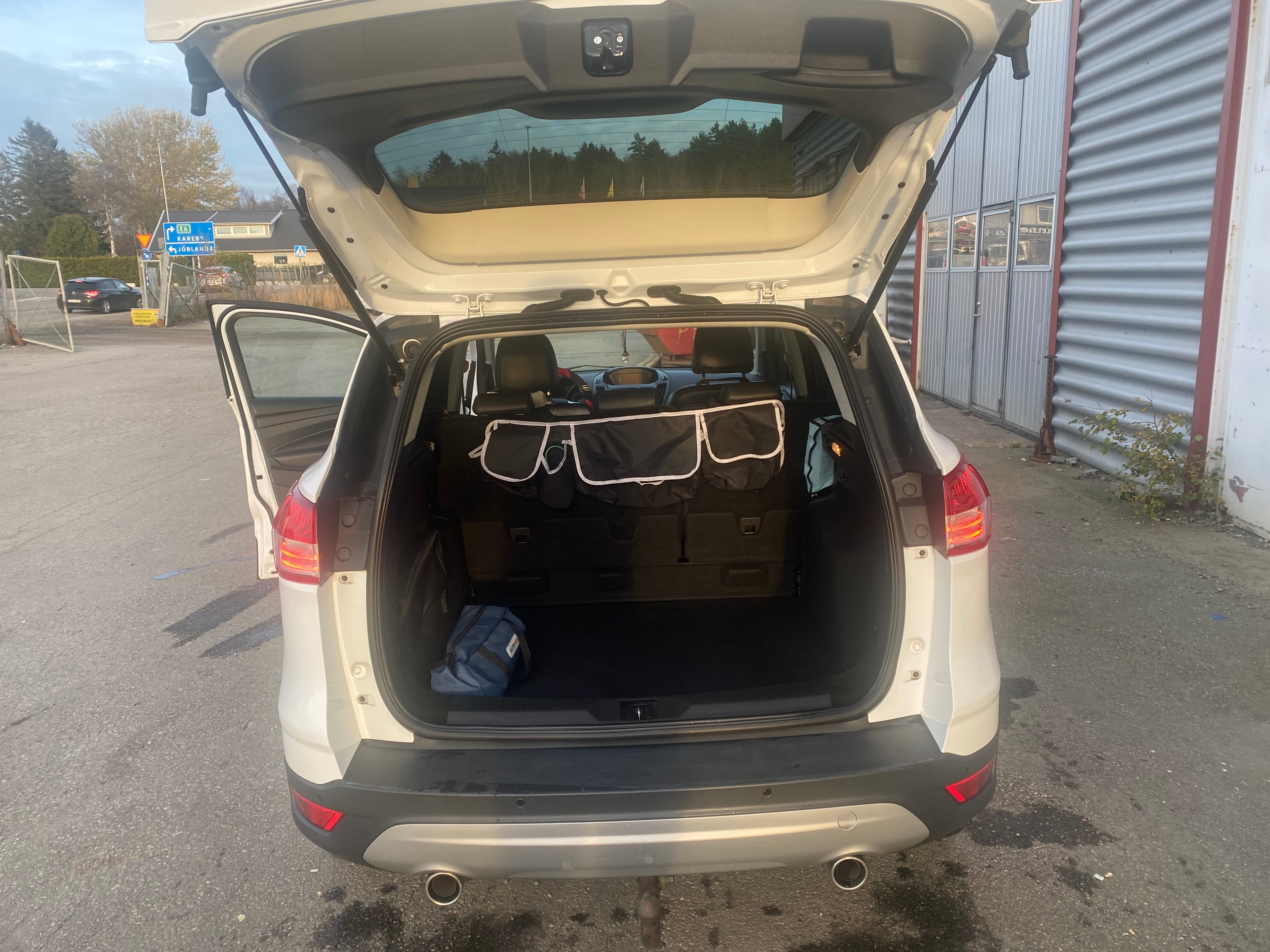 Ford Kuga 2.0 TDCi AWD Powershift 2016, bild 7/10