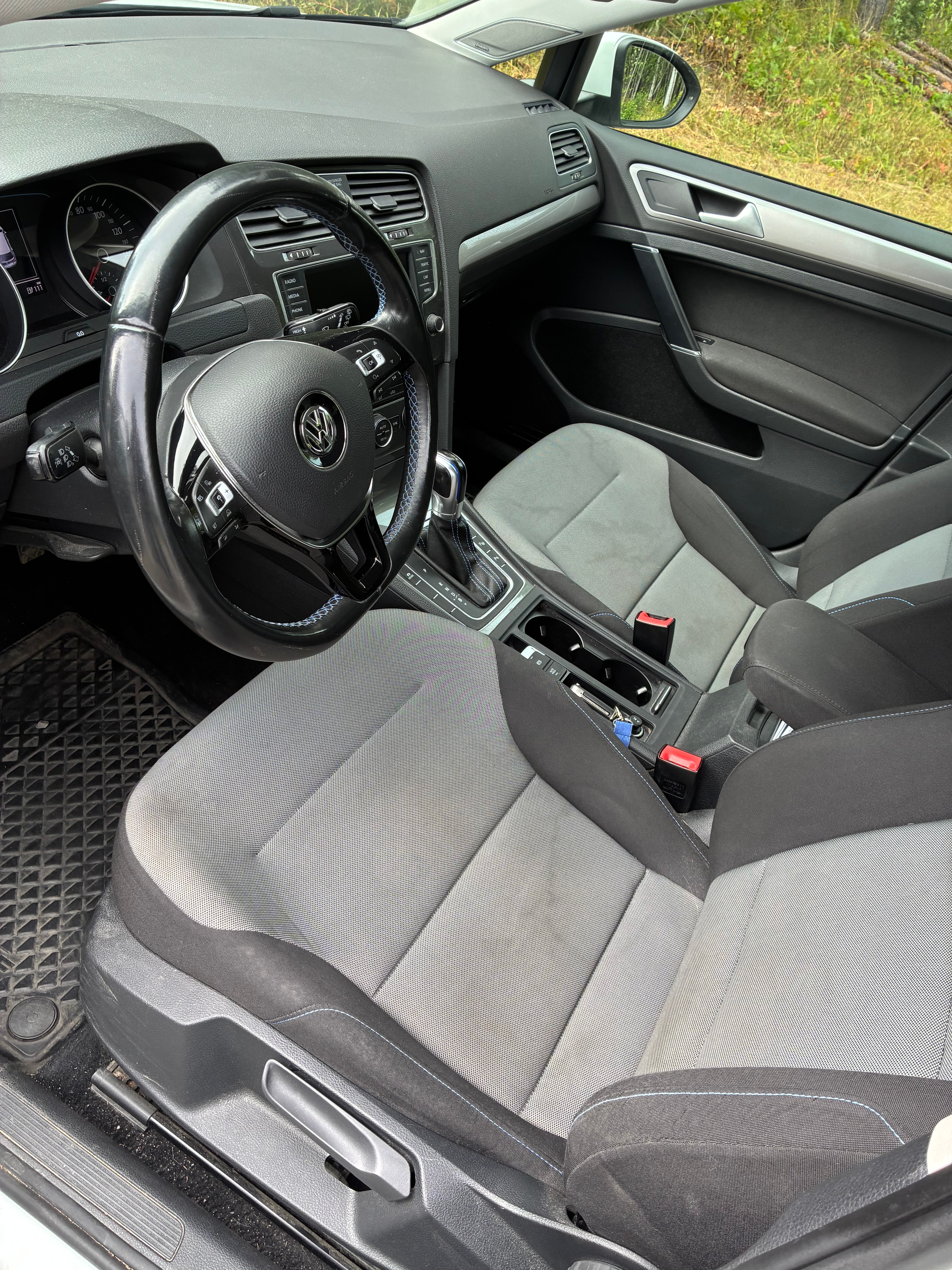 Volkswagen e-Golf VII e 2016, bild 6/10