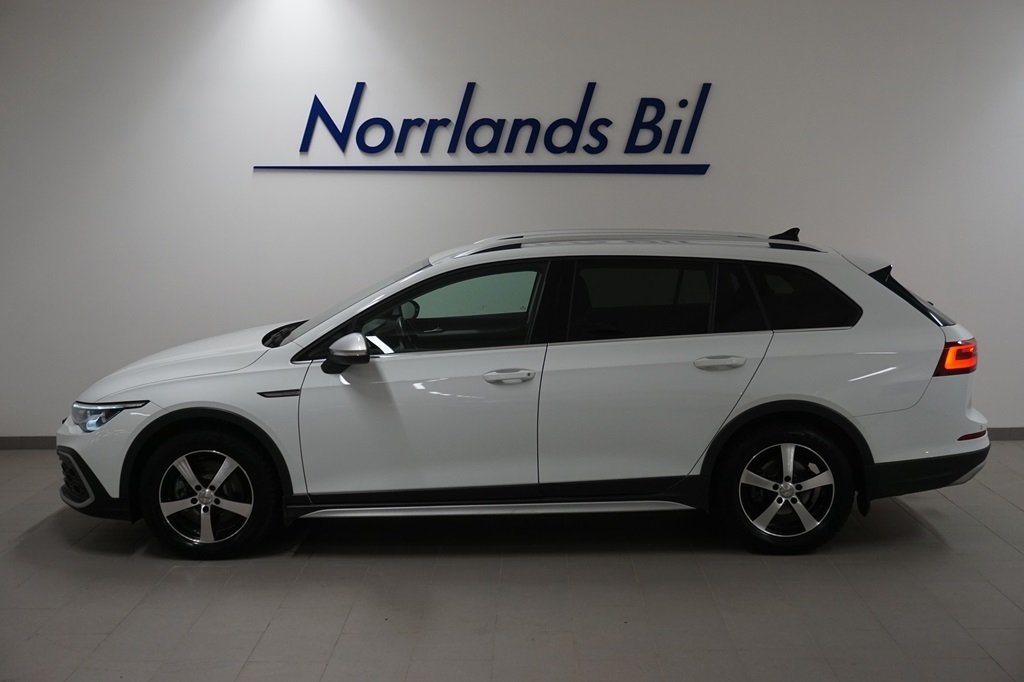 Volkswagen Golf 2022, kuva 3/10