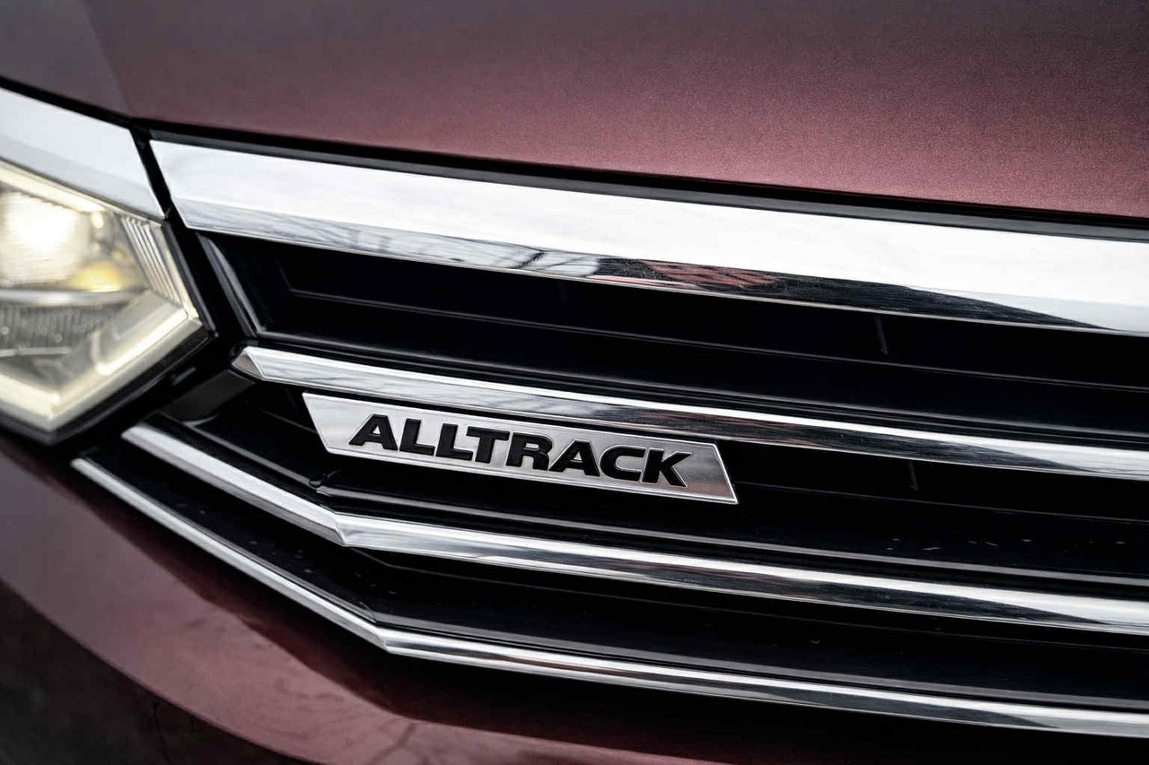 Volkswagen Passat 2016, photo 5/10