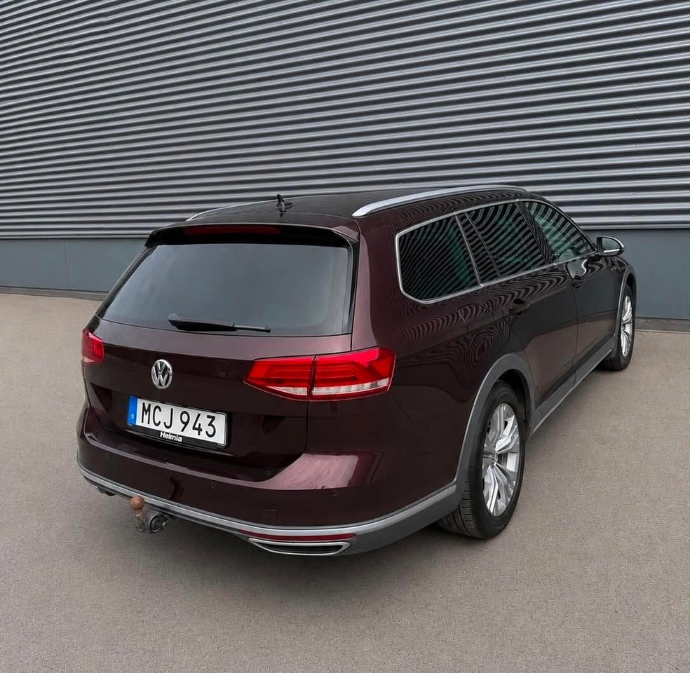 Volkswagen Passat 2016, photo 4/10