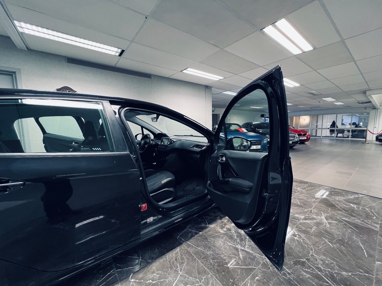 Peugeot 208 5-dörrar 1.4 e-HDi 2014, bild 7/24