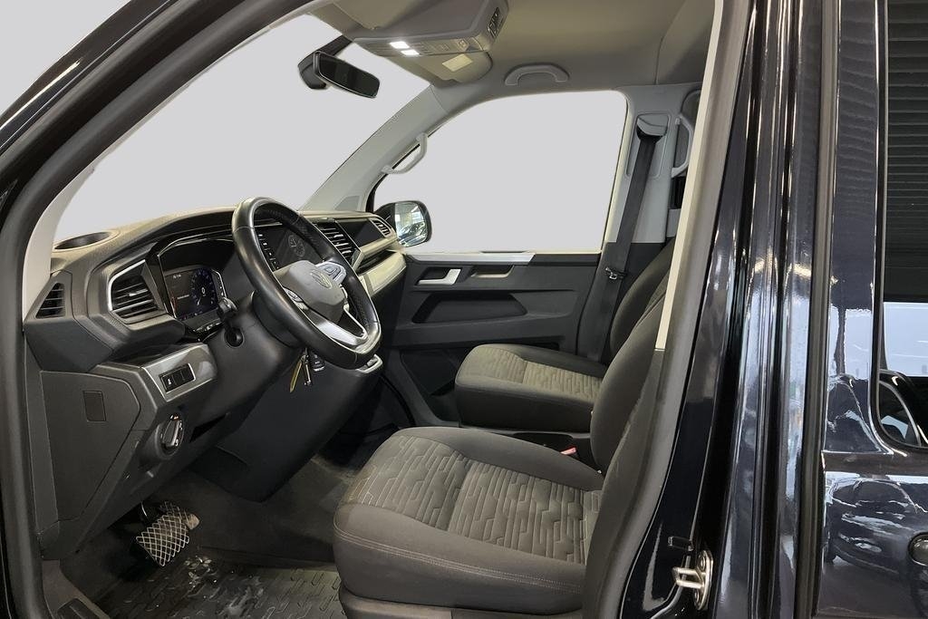 Volkswagen Multivan 2022, photo 6/10
