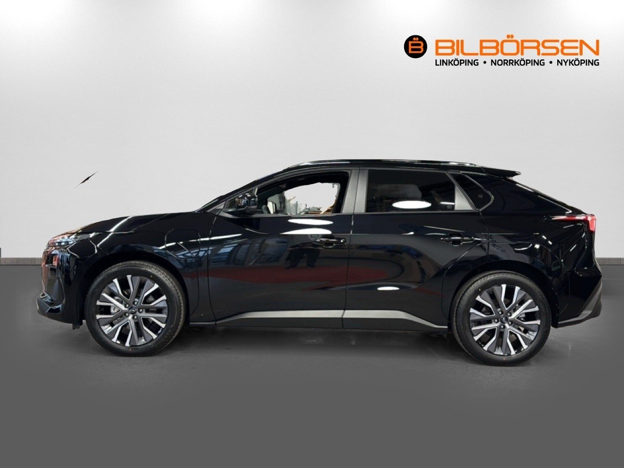 Subaru Solterra Touring AWD 73,1kWh 2026, kuva 4/10