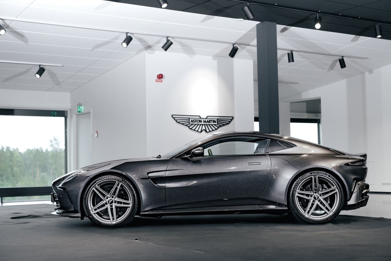 Aston Martin Vantage 4.0 V8 665 hk 2025, bild 6/10