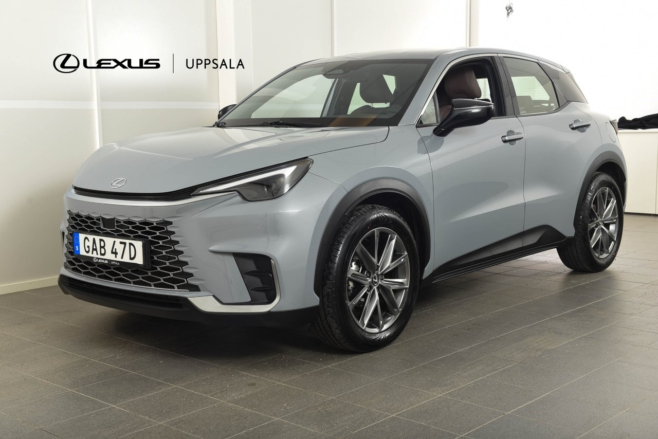 Lexus LBX