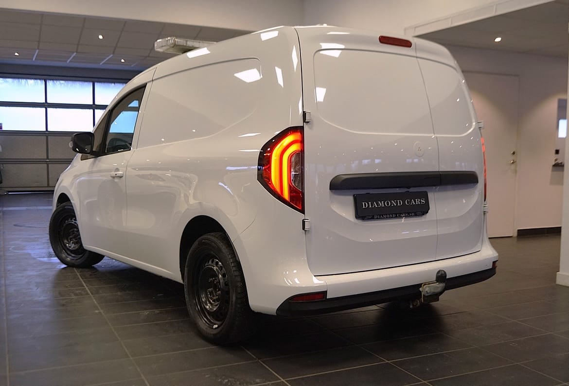 Mercedes-Benz Citan Tourer 2023, photo 4/10