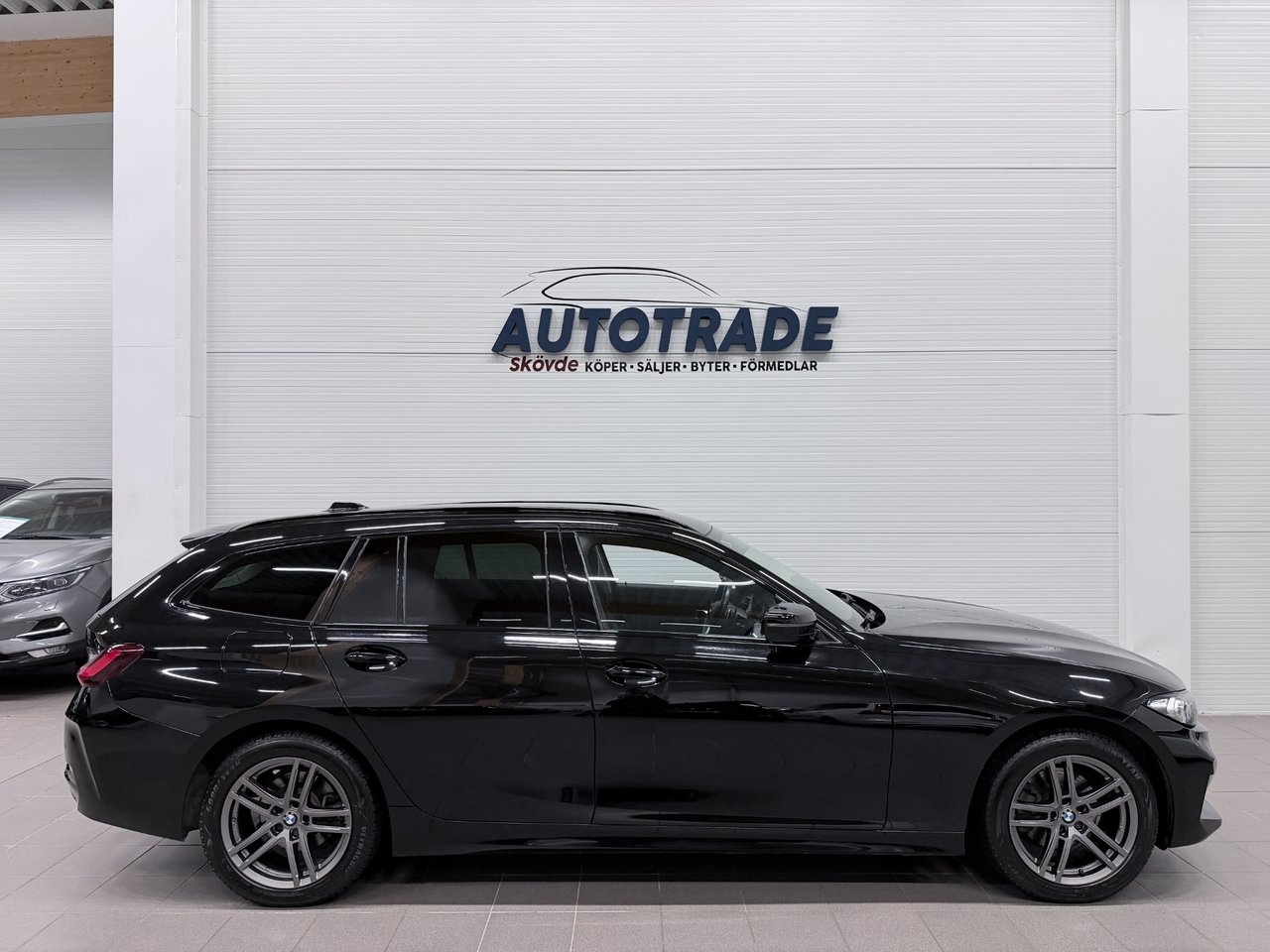 BMW 320 2023, bild 6/10