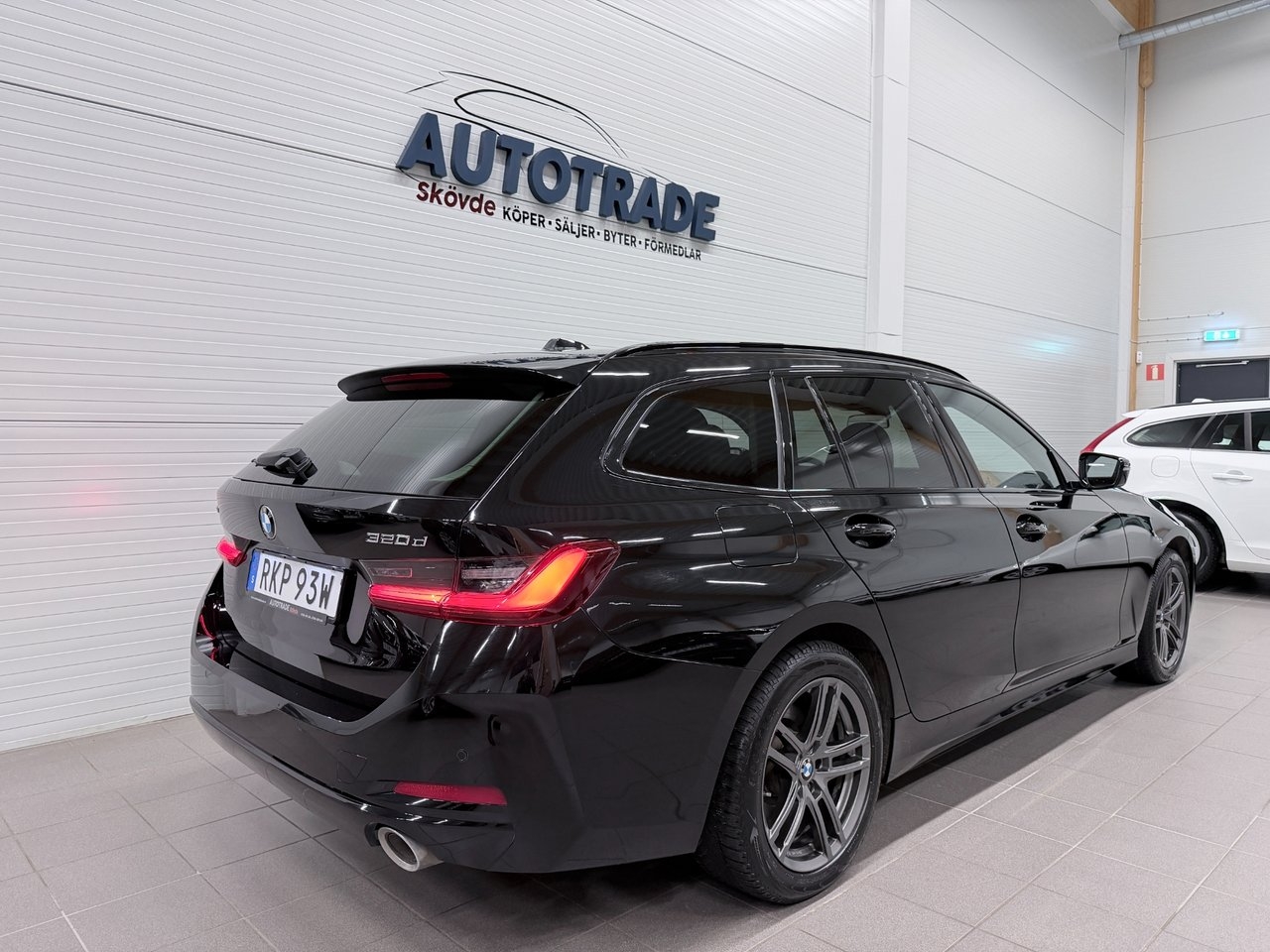 BMW 320 2023, bild 7/10