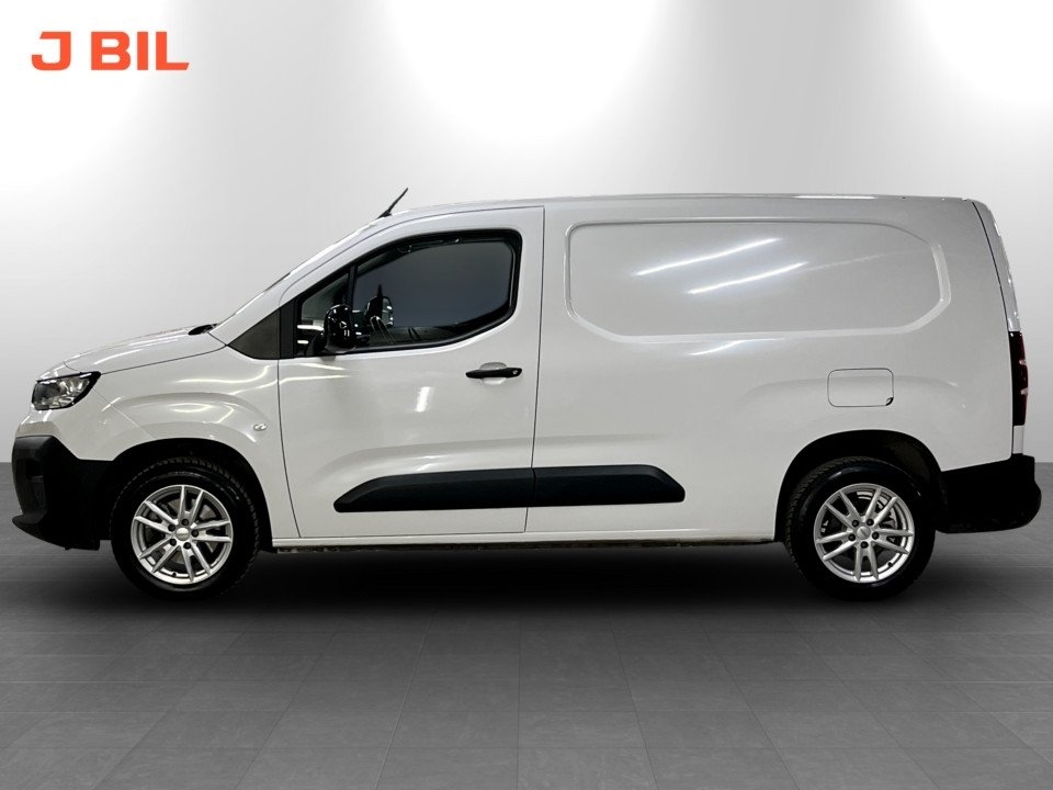 Citroen Berlingo 1.5 130hk Aut L2 2024, bild 5/25