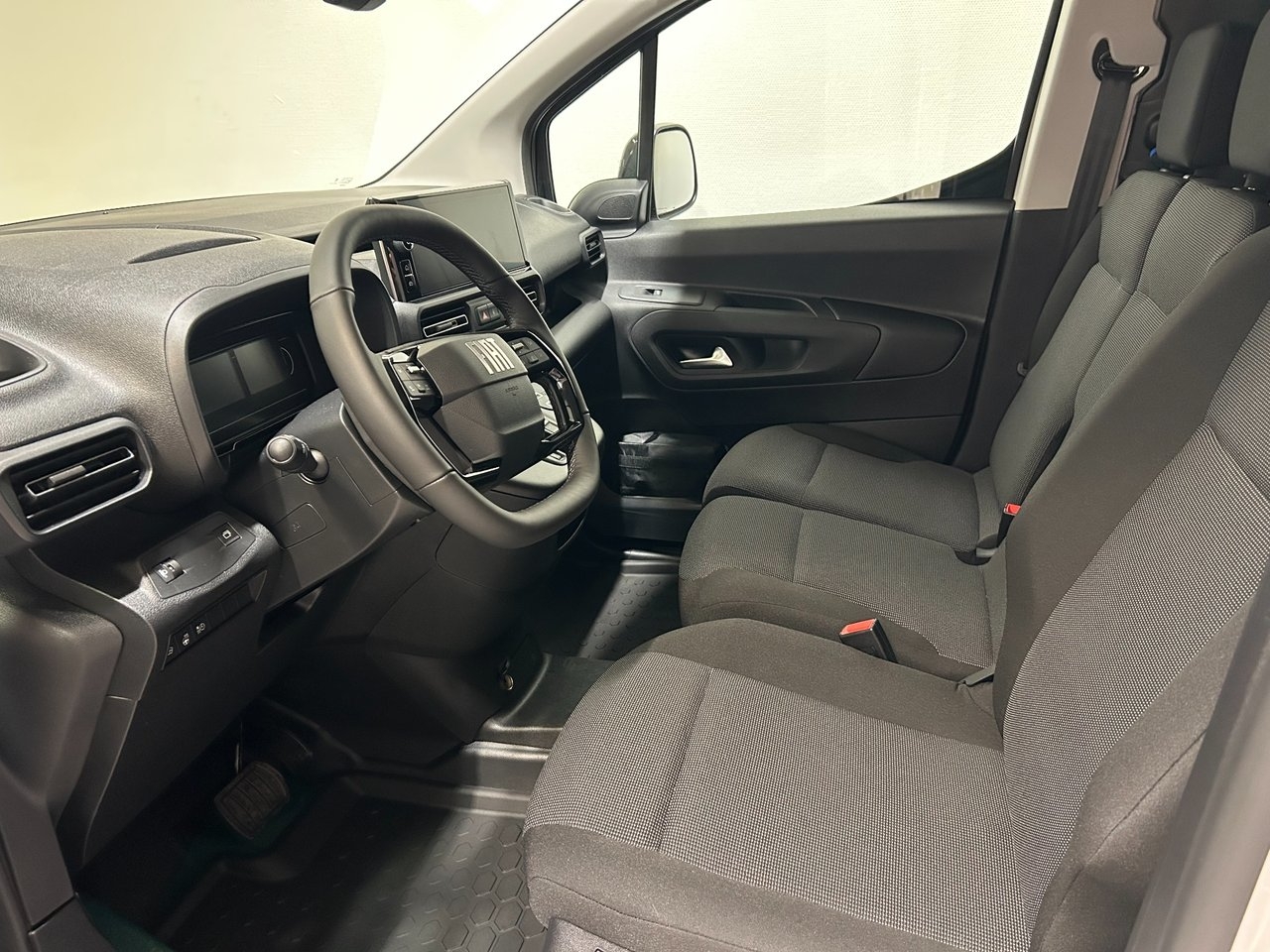 Fiat Doblo L1 Van 1.5 BlueHDi 2025, bild 6/9