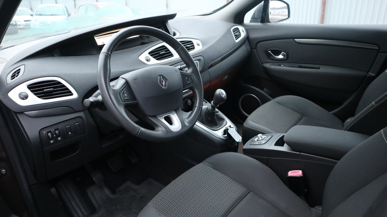 Renault Scenic 1.6 E85 GPS 2010, photo 3/10