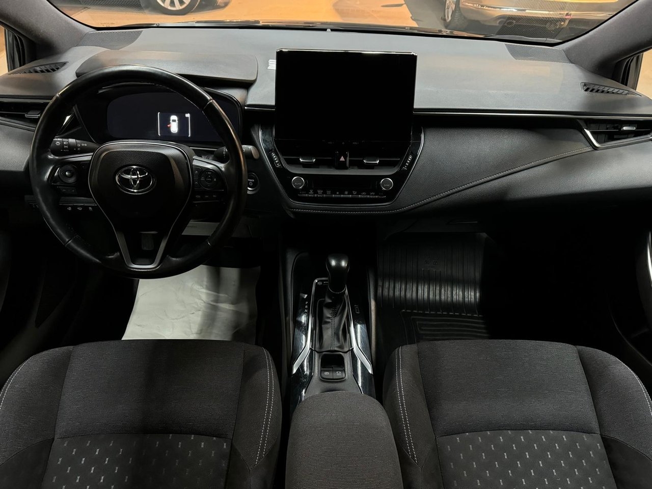 Toyota Corolla 2023, bild 6/10
