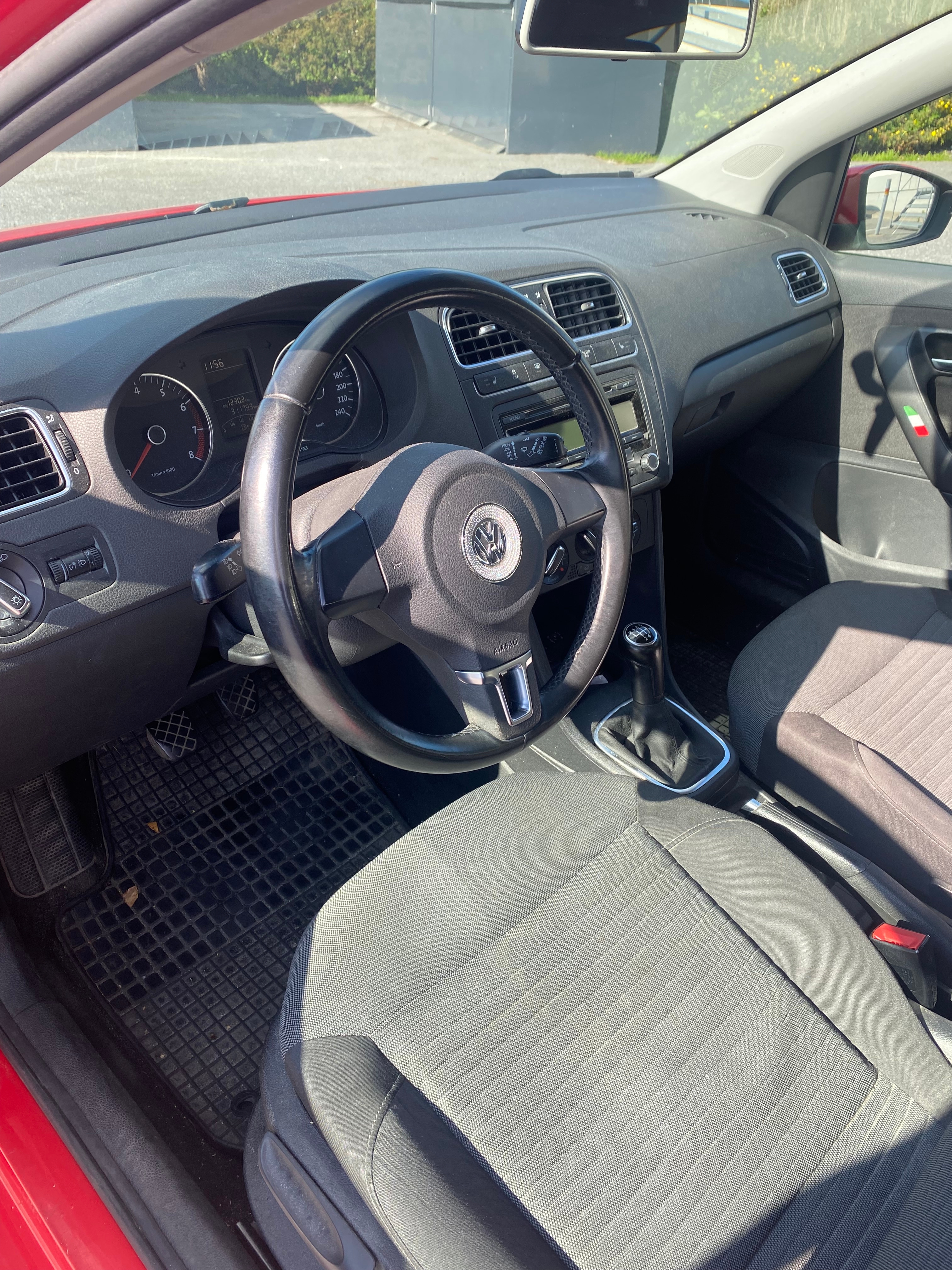 Volkswagen Polo 5-dörrar 1.4 MPI Manuell 2010, kuva 5/8
