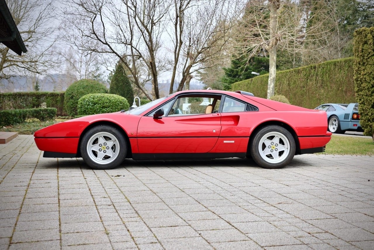 Ferrari 328