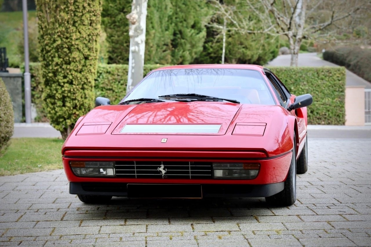 Ferrari 328 GTB 1988, kuva 2/5