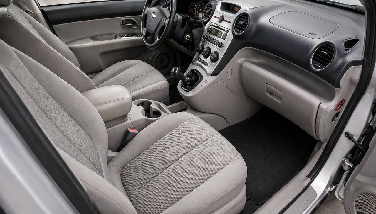 Kia Carens 2008, bild 7/9