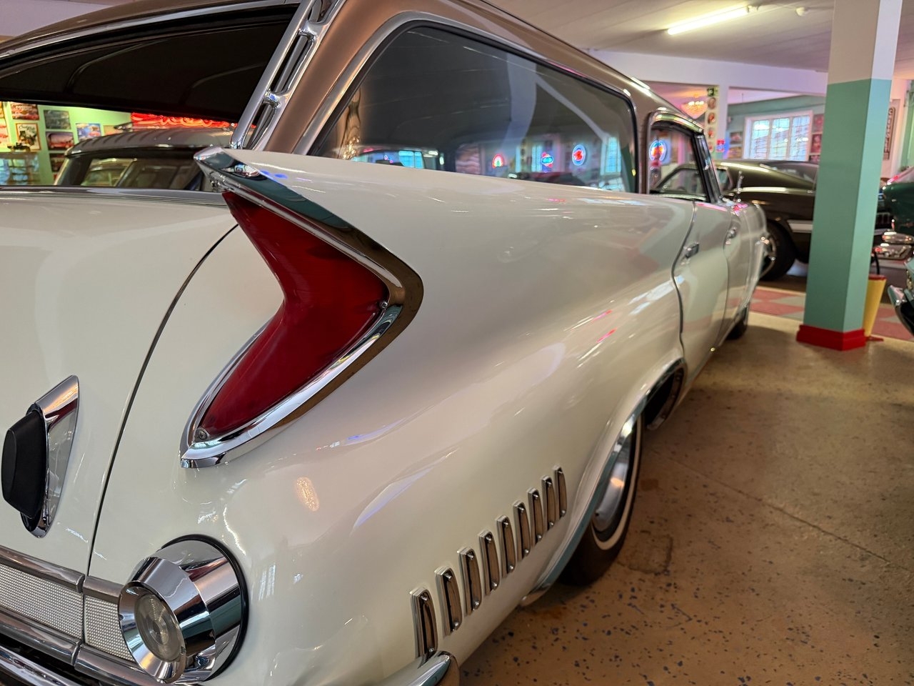 Chrysler New Yorker