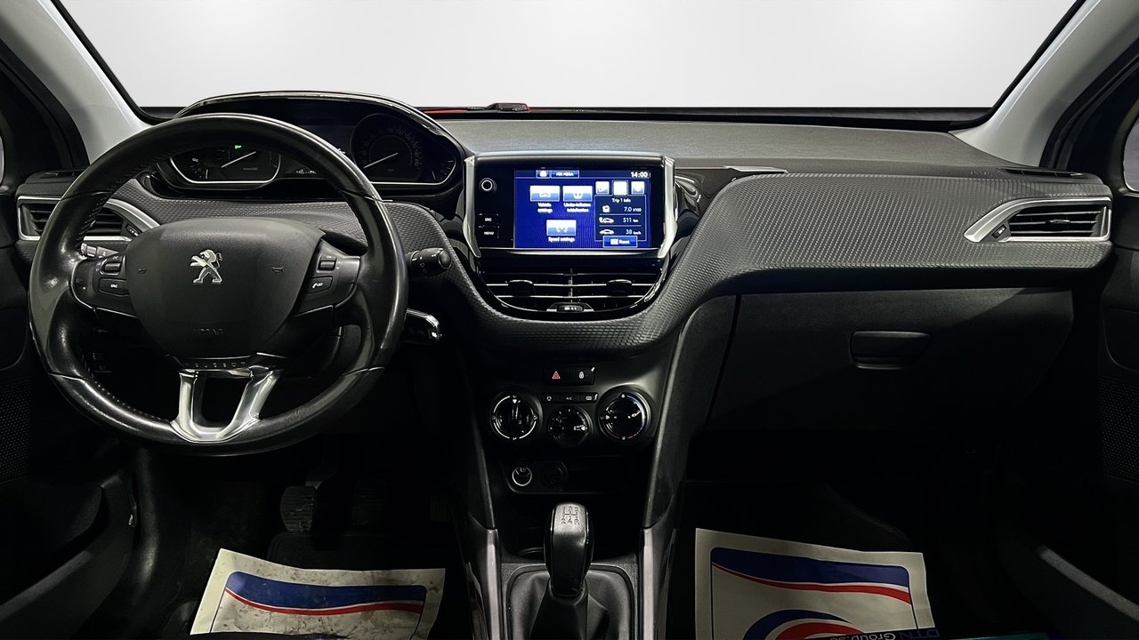 Peugeot 2008 1.2 PureTech 2017, bild 7/10
