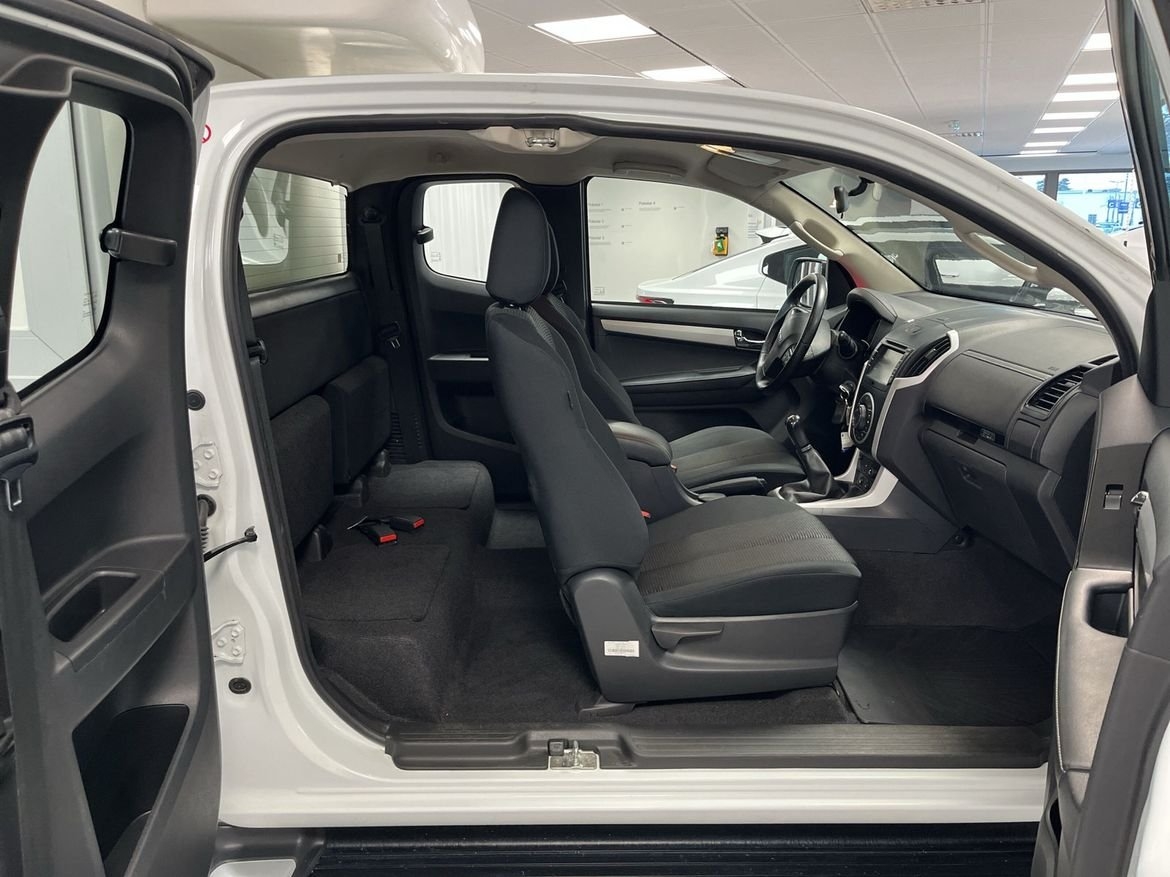 Isuzu D-max Extended Cab 2019, photo 7/16