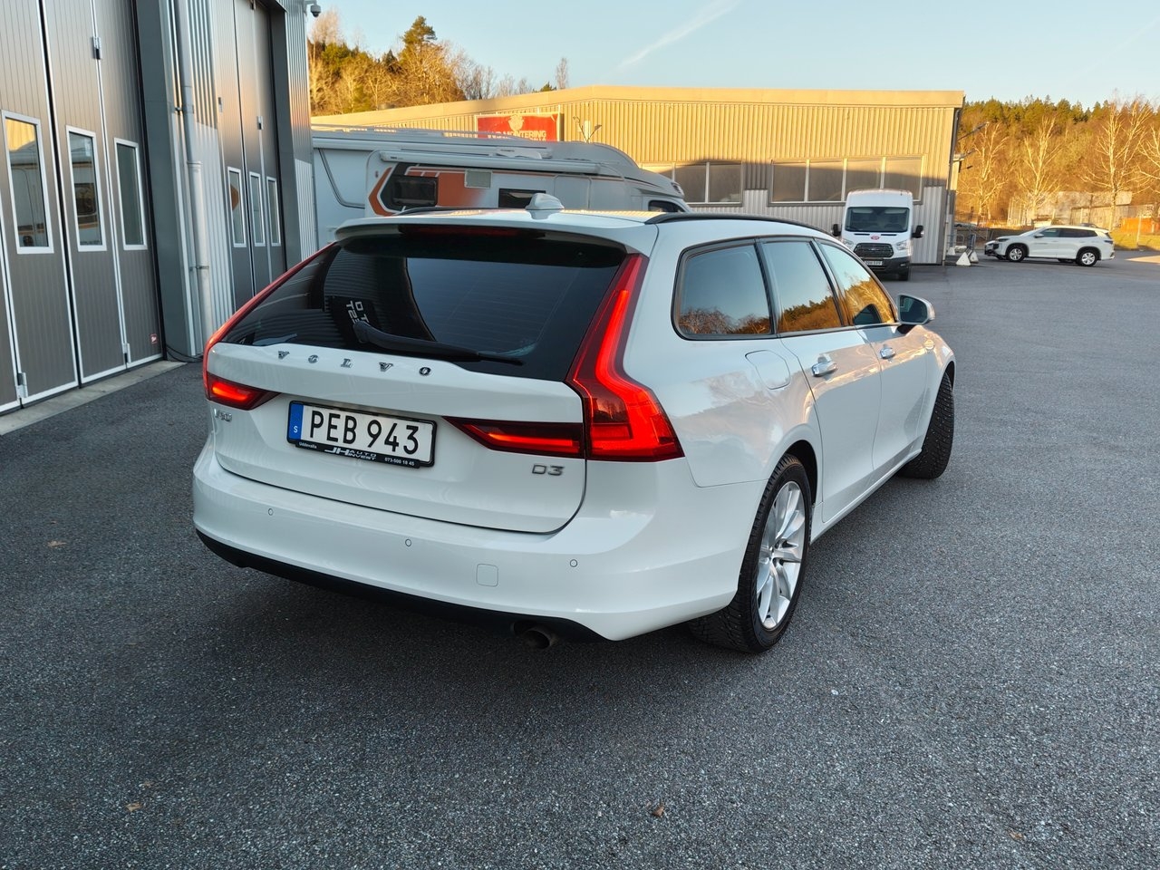 Volvo V90 2017, photo 6/23