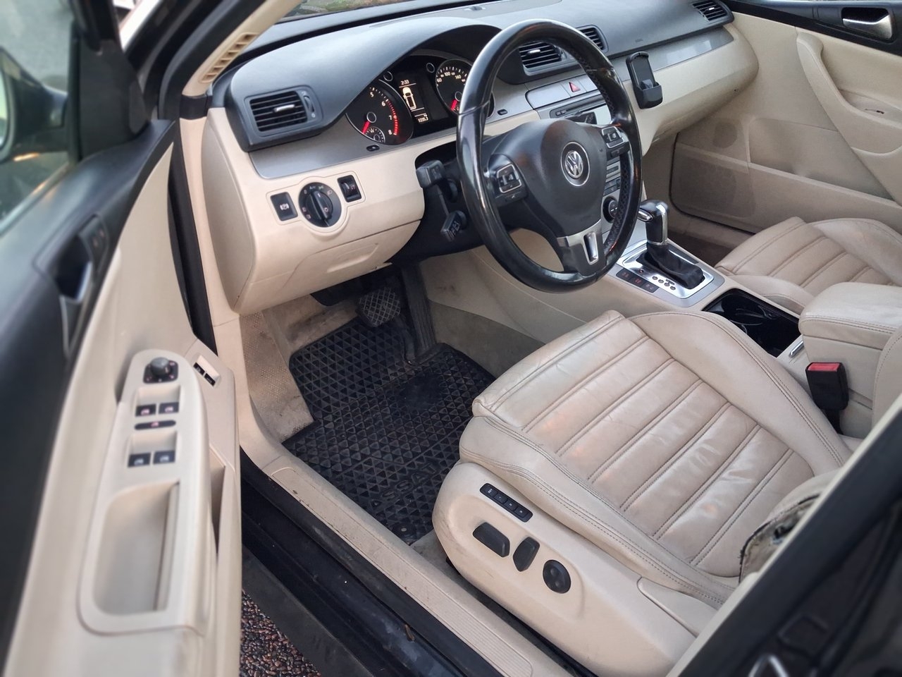 Volkswagen Passat 2010, bild 8/8