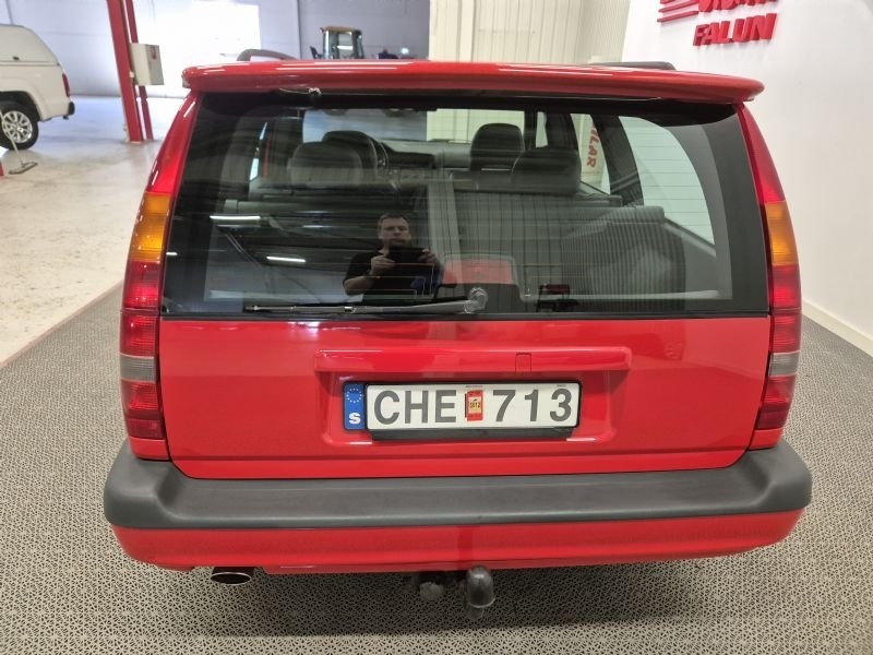 Volvo 850 R Kombi T-Röd Automat (GE BUD) 1997, bild 5/10