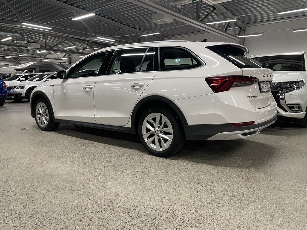 Skoda Octavia 2022, bild 3/10