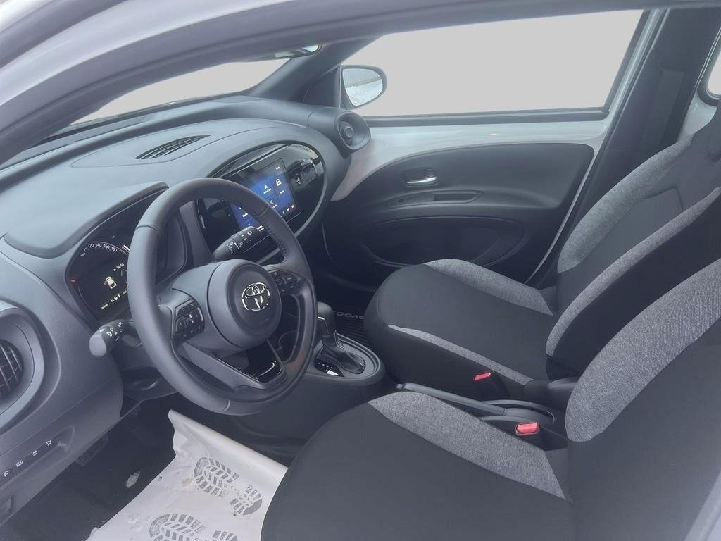 Toyota Aygo X 2025, photo 6/12